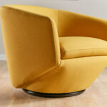 ⁦كرسي مودرن بمسند ذراعين بتصميم أورلا⁩ - الصورة ⁦5⁩