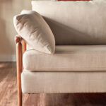 ⁦كنبة خشبية ثلاثية من جريجوري⁩ - الصورة ⁦4⁩