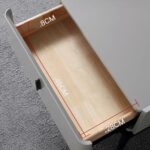 ⁦طاولة جانبية بتصميم شيك و بسيط⁩ - الصورة ⁦2⁩