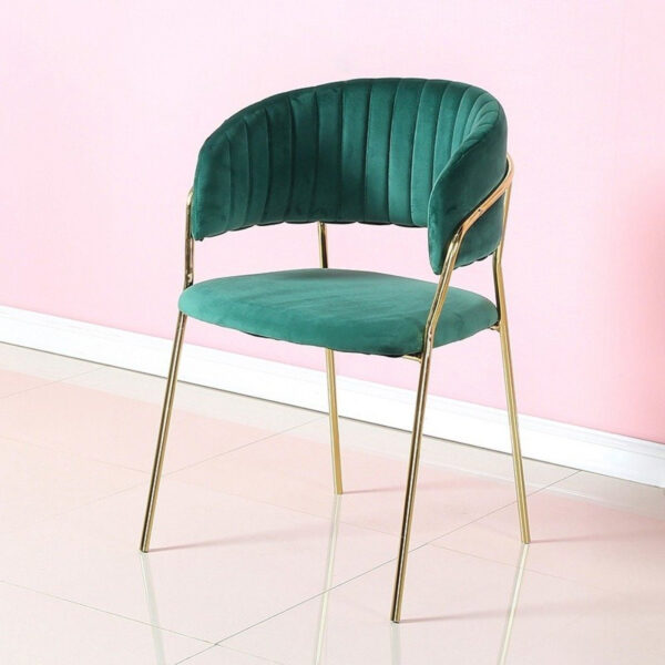 كرسي منفرد بتصميم جذاب وانيق