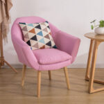 ⁦كرسي قماش مريح بتصميم أنيق⁩ - الصورة ⁦2⁩