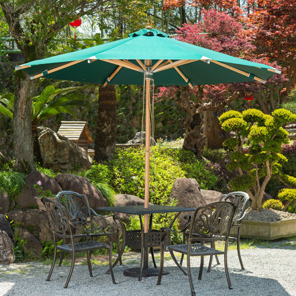 مظلة جلسة خارجية بتصميم مميز