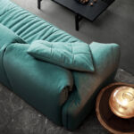 ⁦كنبة مريحة بتصميم فريد⁩ - الصورة ⁦4⁩