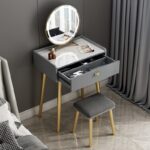 ⁦تسريحة صغيرة رائعة التصميم⁩ - الصورة ⁦4⁩