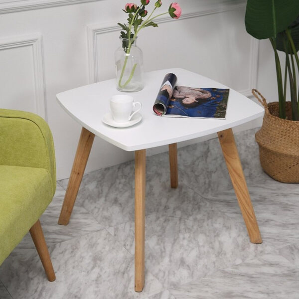 طاولة جانبية خشبية