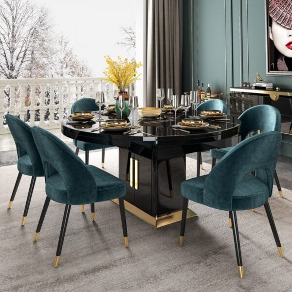 طاولة فاخره مع كراسي وبتقنية تسخين الطعام