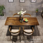 ⁦طاولة طعام خشبية عصرية لـ 4 أشخاص – سطح متين بلمسة طبيعية – أرجل معدنية فاخرة – مثالية لغرف الطعام الحديثة⁩ - الصورة ⁦7⁩