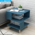 ⁦طاولة حديثة بتصميم مربع⁩ - الصورة ⁦2⁩