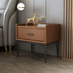 ⁦طاولة جانبية فاخر بتصميم بسيط⁩ - الصورة ⁦2⁩