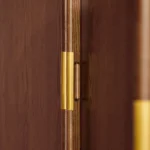 ⁦خزانة ملابس ستة أبواب بتصميم كلاسيكي⁩ - الصورة ⁦5⁩