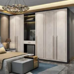 ⁦خزانة ملابس فاخرة بتصميم مميز – أبواب بانورامية وتشطيب خشبي راقٍ – أرفف متعددة وتنظيم عملي⁩ - الصورة ⁦3⁩