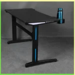 ⁦طاولة كمبيوتر مصممة للقيمنق بعناية⁩ - الصورة ⁦4⁩