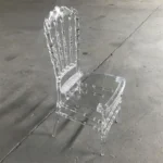 كرسي شفاف أكريليك للحفلات والمناسبات