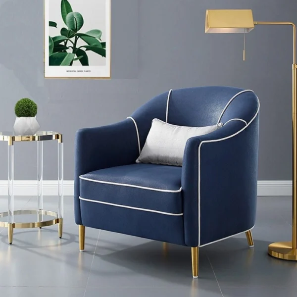 كرسي مفرد مميز من الجلد الفاخر