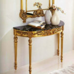 كنسول ملكي ذهبي فاخر