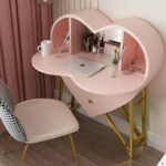 ⁦تسريحة غرفة نوم على شكل قلب⁩ - الصورة ⁦2⁩