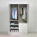 دولاب ابيض ب 3 ارفف و وحدة تخزين