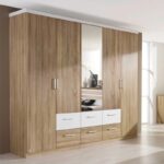 دولاب من ارفف متعددة مع علاقات ملابس و وحدات تخزين