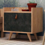 كومودينة خشبي فاتح في اسود