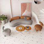 ⁦اريكة فاخرة بتصميم جذاب⁩ - الصورة ⁦3⁩