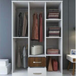 ⁦دولاب يتكون من 3 وحدات تخزين علاقة ملابس و 3 ارفف مع مراه⁩ - الصورة ⁦3⁩