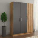 دولاب خشبي بألوان مختلفة