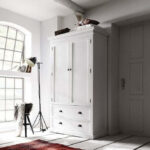 دولاب ابيض من ارفف و ادرج بعلاقة ملابس