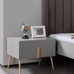 كومودينة جذاب له تصميم خاص