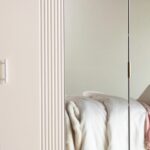 ⁦خزانة ملابس بـ6 أبواب وأدراج - كورتني⁩ - الصورة ⁦7⁩