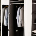 ⁦خزانة ملابس بعده أبواب وأدراج - سولاس⁩ - الصورة ⁦10⁩