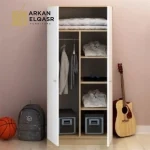 دولاب مكون من 4 أرفف و علاقة ملابس