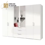 خزانة ملابس من اربع ابواب