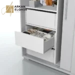 دولاب من ارفف و علاقة ملابس و ادرج