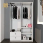 دولاب ابيض بادرج و ارففف مع علاقة ملابس