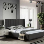 سرير جذاب من الخشب الطبيعي