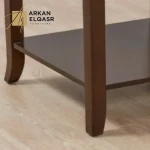 طاولة جانبية بسطح زجاج