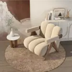 كرسي منفرد بتصميم انيق