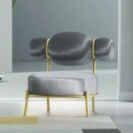 كرسي بشكل مميز وانيق