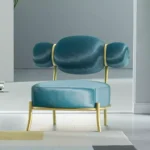 كرسي بشكل مميز وانيق