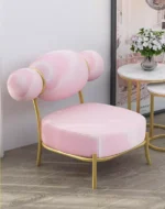 كرسي بشكل مميز وانيق