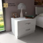 كومودينة للسرير بتصميم بسيط