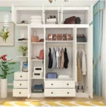 ⁦خزانة ملابس بتصميم بسيط وعصري – أبواب سحاب وأرفف داخلية – مناسبة للمساحات الصغيرة – تشطيب هادئ وأنيق⁩ - الصورة ⁦4⁩