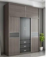 ⁦خزانة ملابس بتصميم جذاب⁩ - الصورة ⁦4⁩