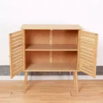 خزانة احذية بتصميم خشبي بسيط