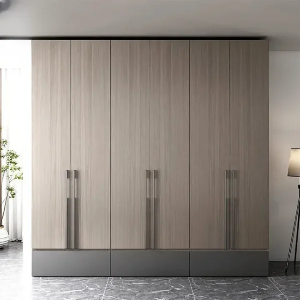 خزانة ملابس خشبية بتصميم مميز