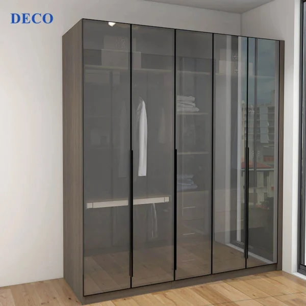 خزانة ملابس بتصميم مميز