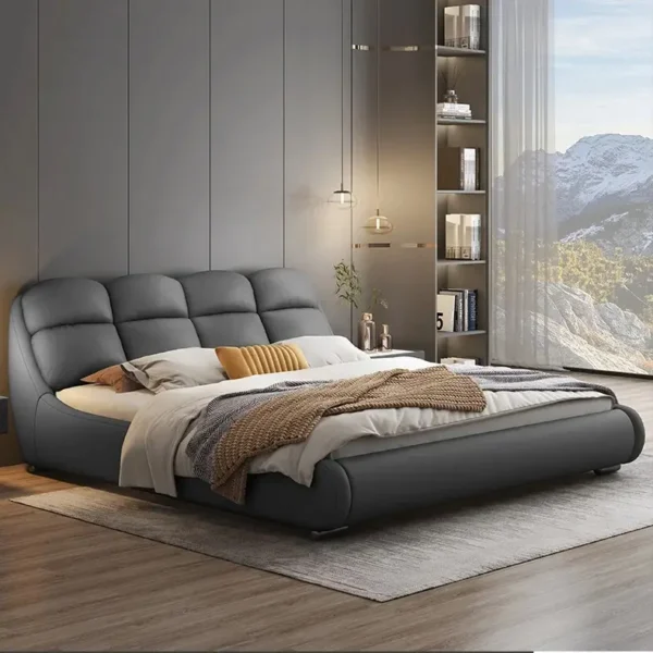 سرير بتصميم جذاب وانيق