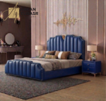 سرير نوم بتصميم ايطالي مميز مع 2 كمودينة