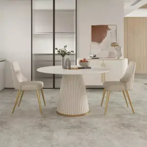 طاولة طعام مع 4 كراسي بتصميم فخم