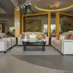 طقم كنب عصري مريح بتصميم مستوحى من المدن العالمية – تنجيد ناعم وهيكل متين – مثالي لغرف المعيشة الحديثة